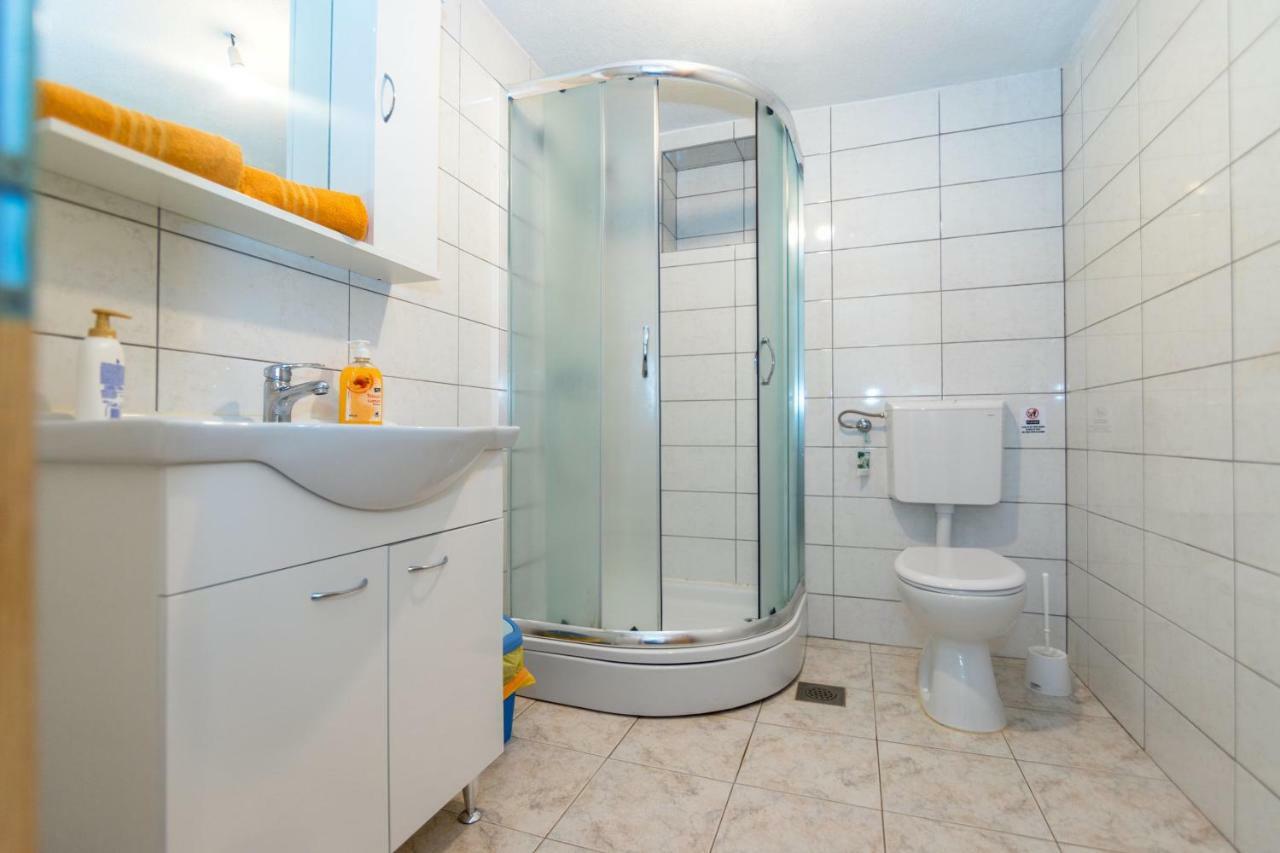 Apartments Robinzon Petar Gdinj Zewnętrze zdjęcie